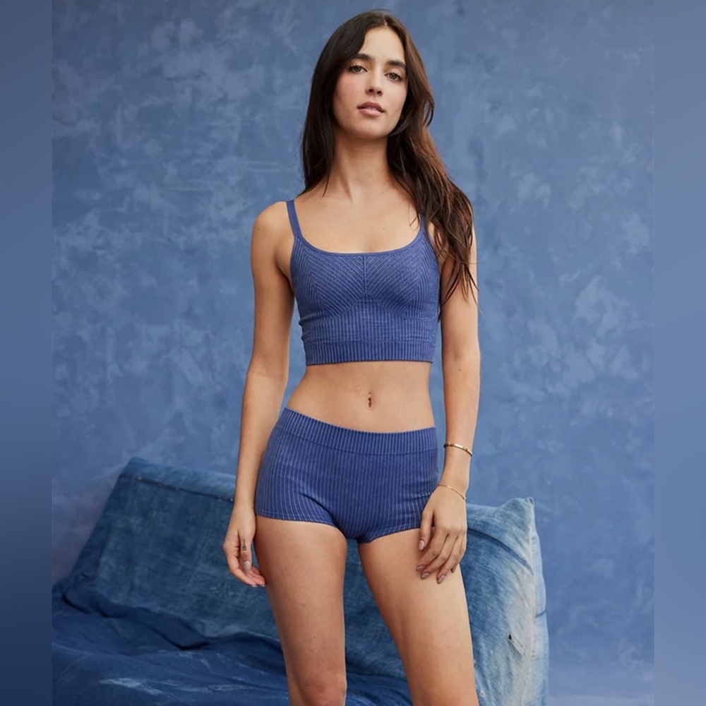 Aerie superchill seamless bra top.